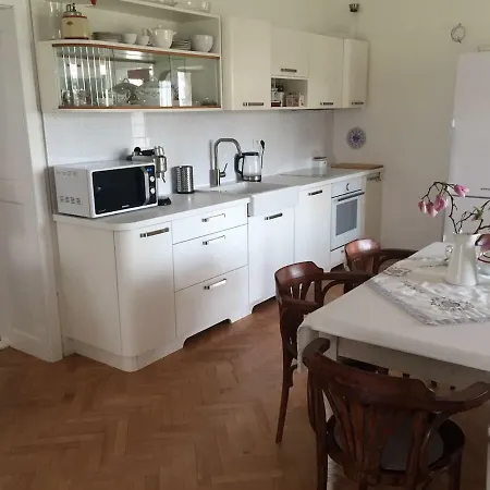 Prvorepublikova Vila Hofmanka, Jedinecne Misto, Jedinecna Atmosfera Vila